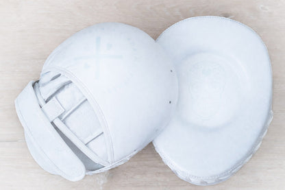 WHITE OUT